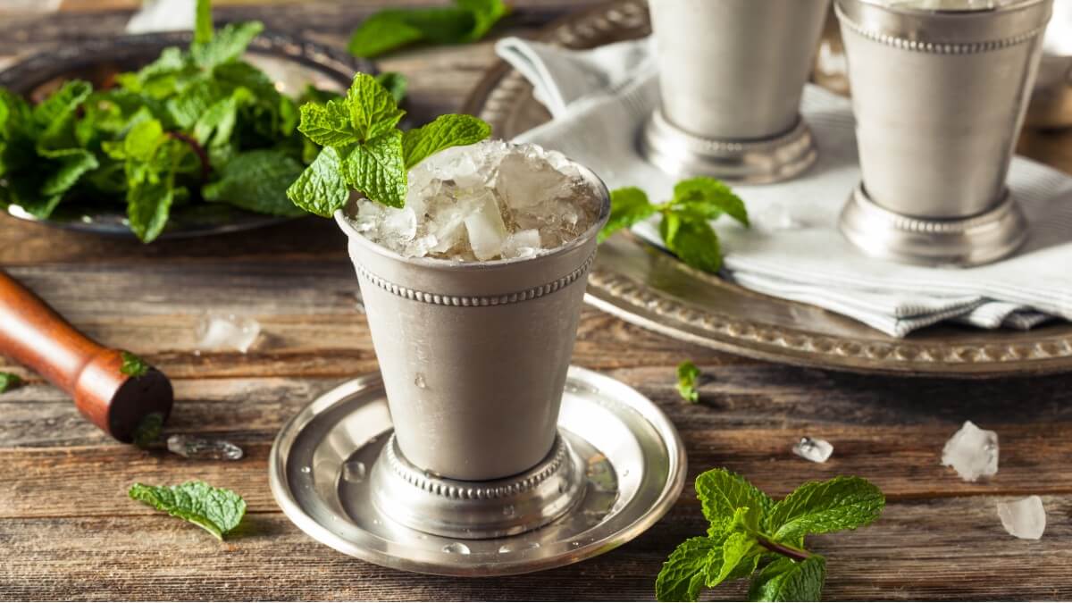 Why Do We Drink Mint Juleps During the Kentucky Derby? - Casual Mixologist